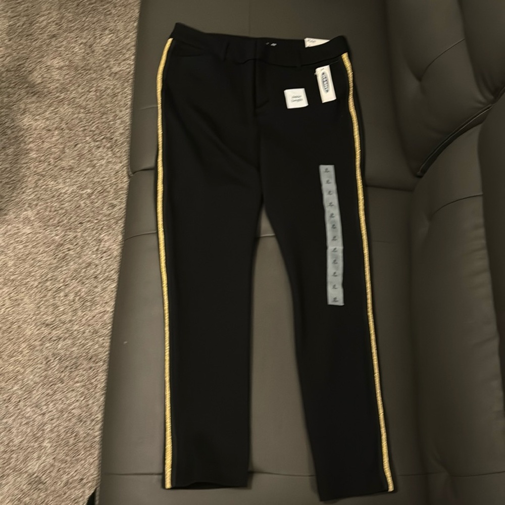 Black and Gold Trim Pixie pant-Old Navy